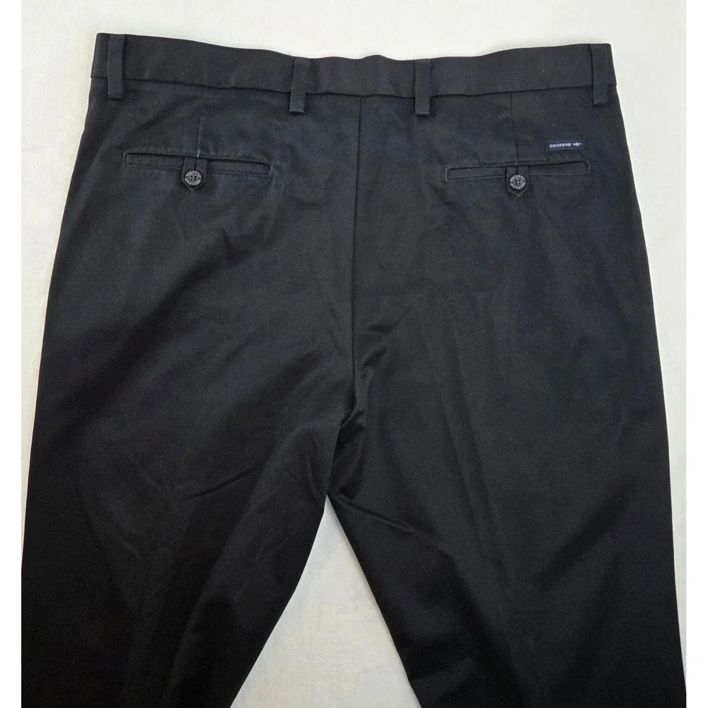 Dockers D2 Straight Fit Chinos Mens 38x32‎ Black Flat Front 100% Cotton Pants